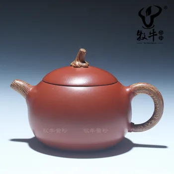 Yixing City boutique teapot teapot Kungfu supply clear cement mud cutter beauty 200 ml gift tea pot
Yixing City boutique teapot teapot Kungfu supply clear cement mud cutter beauty 200 ml gift tea pot