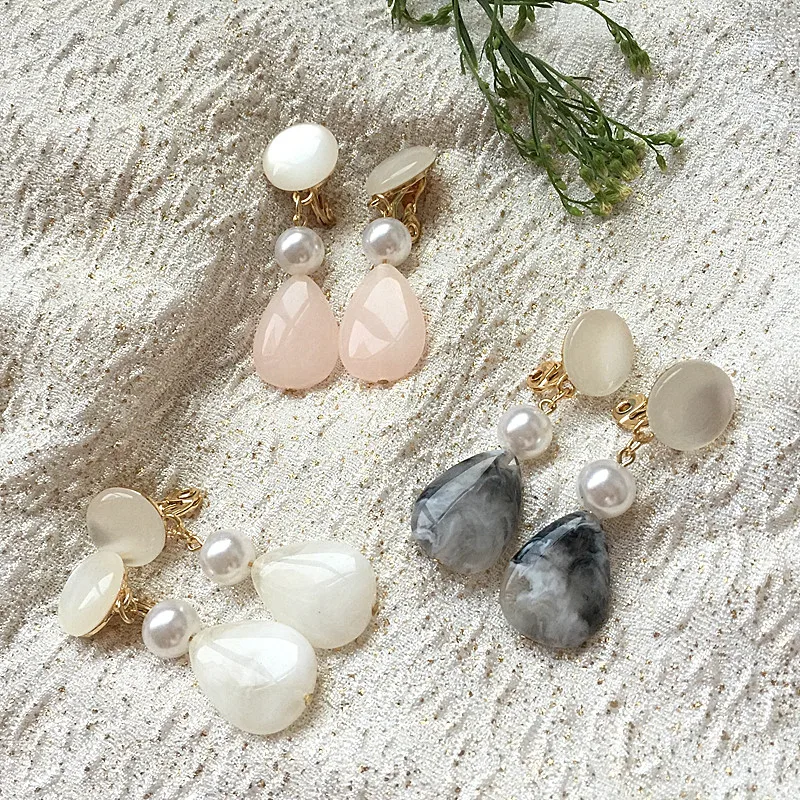 Free Shipping New Sweet Teardrop Gray Pink White Resin Elegant Pearl Clip Earring
Free Shipping New Sweet Teardrop Gray Pink White Resin Elegant Pearl Clip Earring