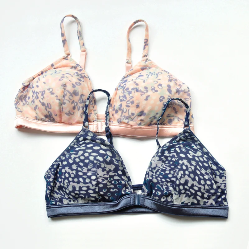 Clearance Wireless triangle cup leopard print front button underwear comfortable wireless sleeping bra
Clearance Wireless triangle cup leopard print front button underwear comfortable wireless sleeping bra