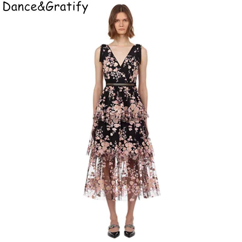 Luxury Design Women Runway Dresses Summer Floral Sequin Embroidery Ladies Midi Beach Dress Elegant Lace Up Evening Vestido
Luxury Design Women Runway Dresses Summer Floral Sequin Embroidery Ladies Midi Beach Dress Elegant Lace Up Evening Vestido