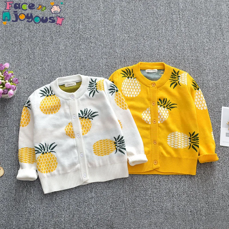 

2019 Spring Autumn Baby Girls Sweaters Kids Clothes Cotton Children Knitted Sweater Coat Cute Love Heart Girls Cardigan Jacket