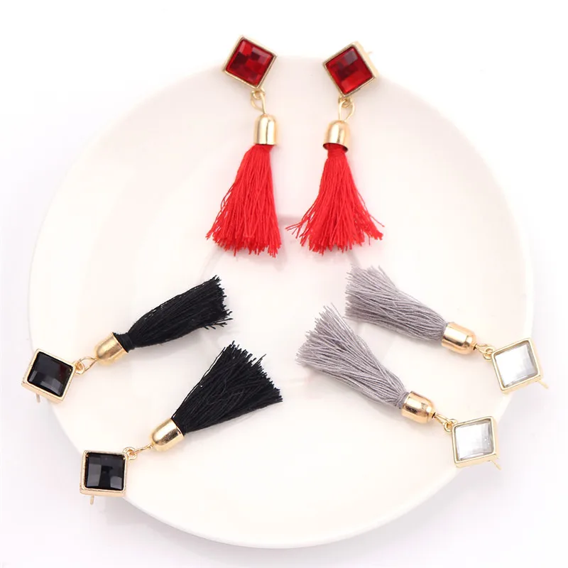 Bohemian Rhombic Crystal Tassel Earrings Statement Drop Earrings for Women Grey Black Red Tassel Long Dangle Earrings Gifts
Bohemian Rhombic Crystal Tassel Earrings Statement Drop Earrings for Women Grey Black Red Tassel Long Dangle Earrings Gifts