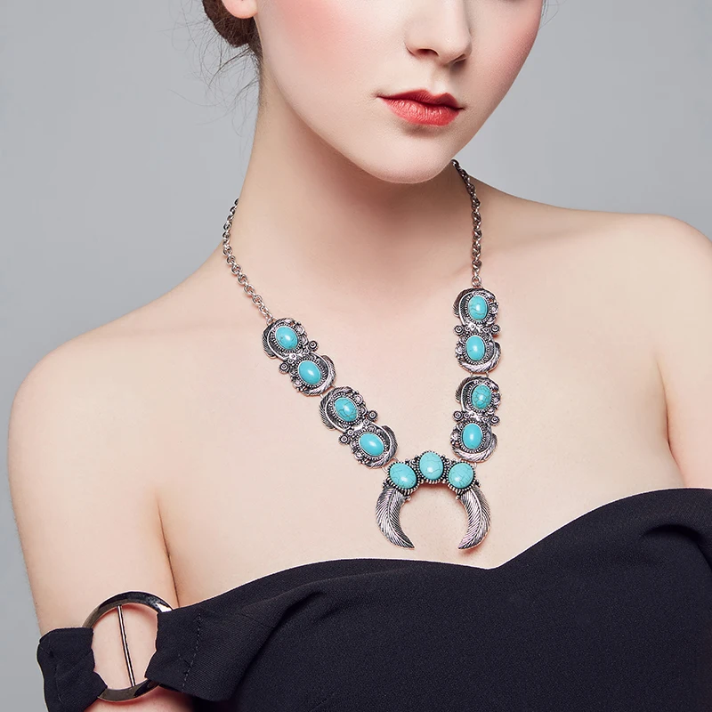 2018 New Fashion Boho necklace Jewelry Natural real Stone Moon Pendant Necklace Women Crescent vintage Bohemian necklaces
2018 New Fashion Boho necklace Jewelry Natural real Stone Moon Pendant Necklace Women Crescent vintage Bohemian necklaces
