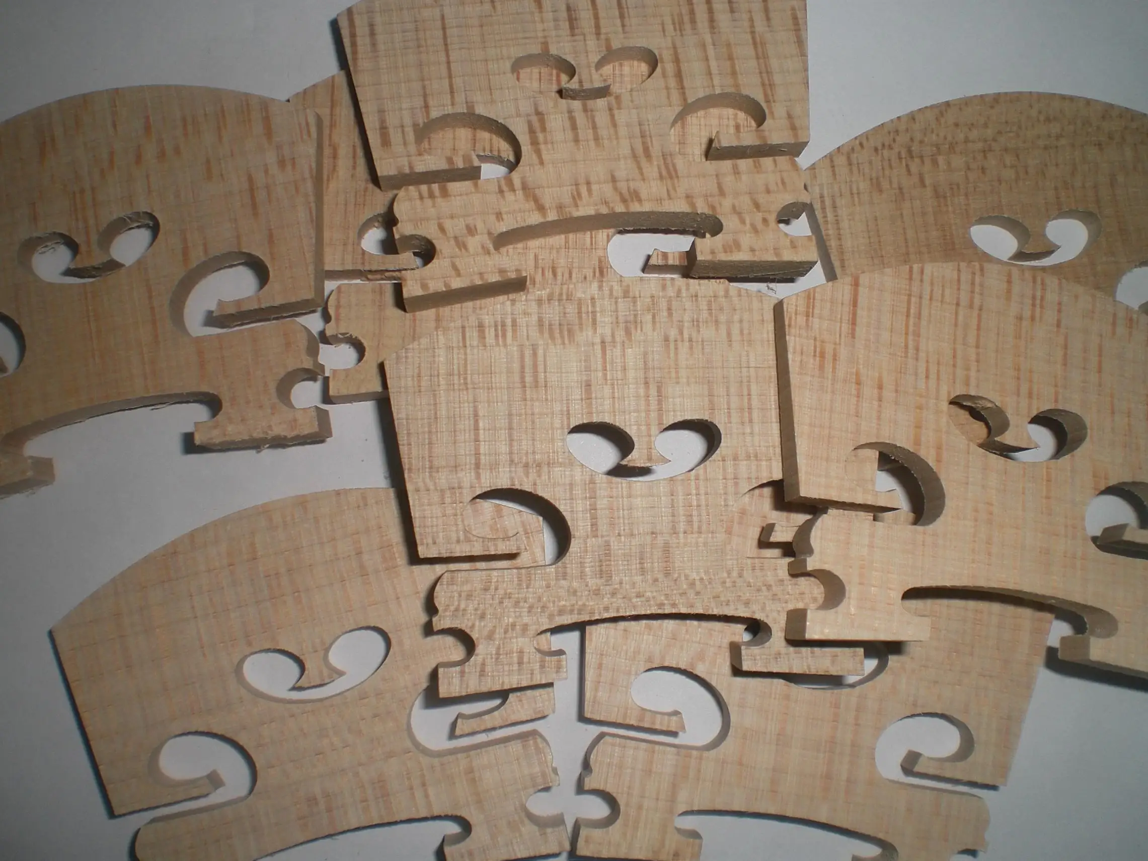 Aged maple Viola bridges from 46mm 48mm to 50mm and Student VIOLA bridges VIOLA parts
Aged maple Viola bridges from 46mm 48mm to 50mm and Student VIOLA bridges VIOLA parts