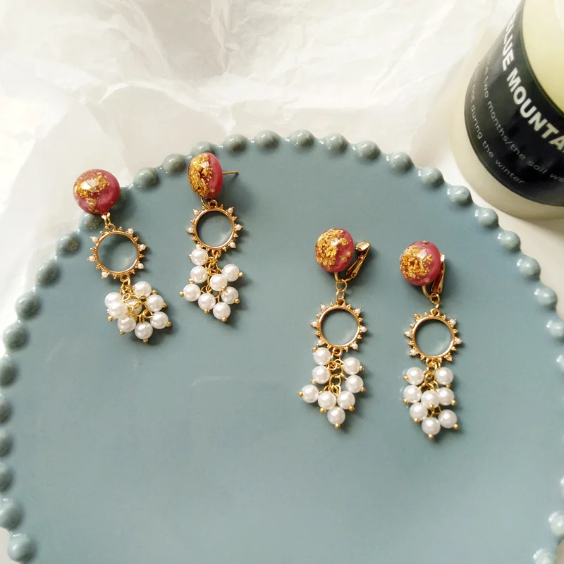 Red Resin Stone Clip On Earrings Non Pierced for Women Bunch Grapes Imitation Pearls Clip Earrings Without Piercing
Red Resin Stone Clip On Earrings Non Pierced for Women Bunch Grapes Imitation Pearls Clip Earrings Without Piercing