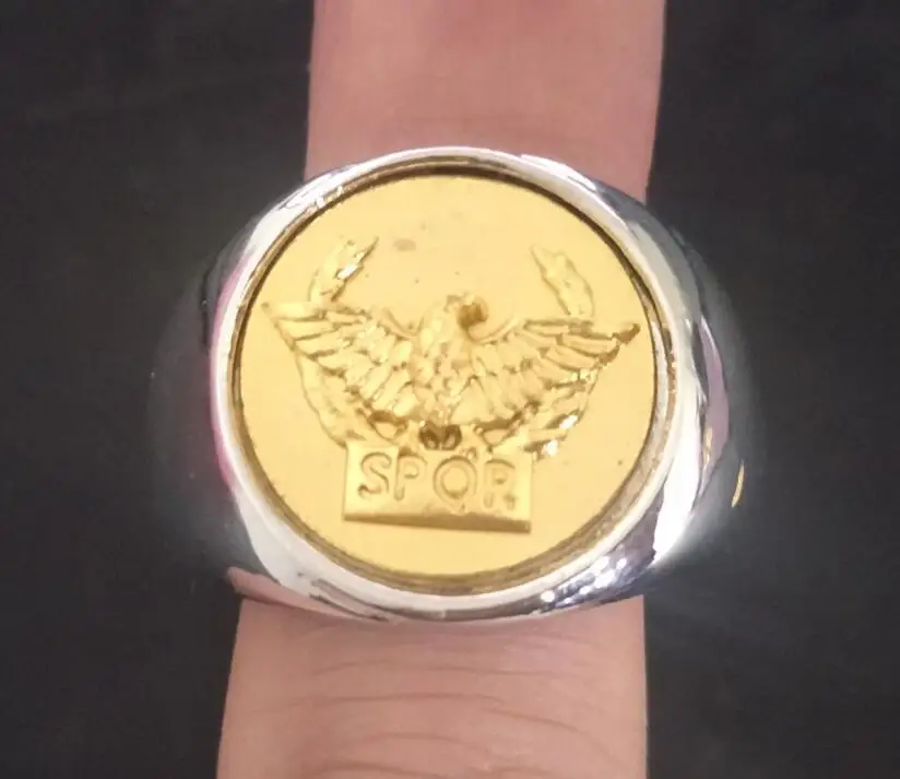 The eagle holds the snake Mexico SPQR RING Honor ring customization high school EAGLE ring
The eagle holds the snake Mexico SPQR RING Honor ring customization high school EAGLE ring