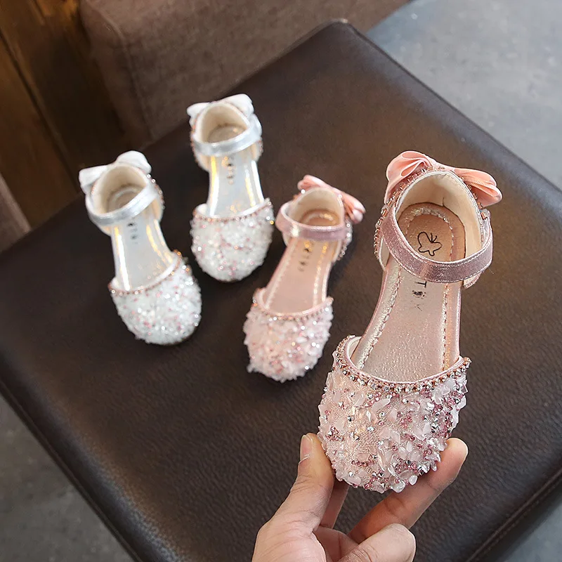Girls Sandals Silver Glitter Shoes Rhinestone Pearl Dance Shoes Bowtie Back Infantil Baby Summer Beach Sandals Girls Size 21-36
Girls Sandals Silver Glitter Shoes Rhinestone Pearl Dance Shoes Bowtie Back Infantil Baby Summer Beach Sandals Girls Size 21-36
