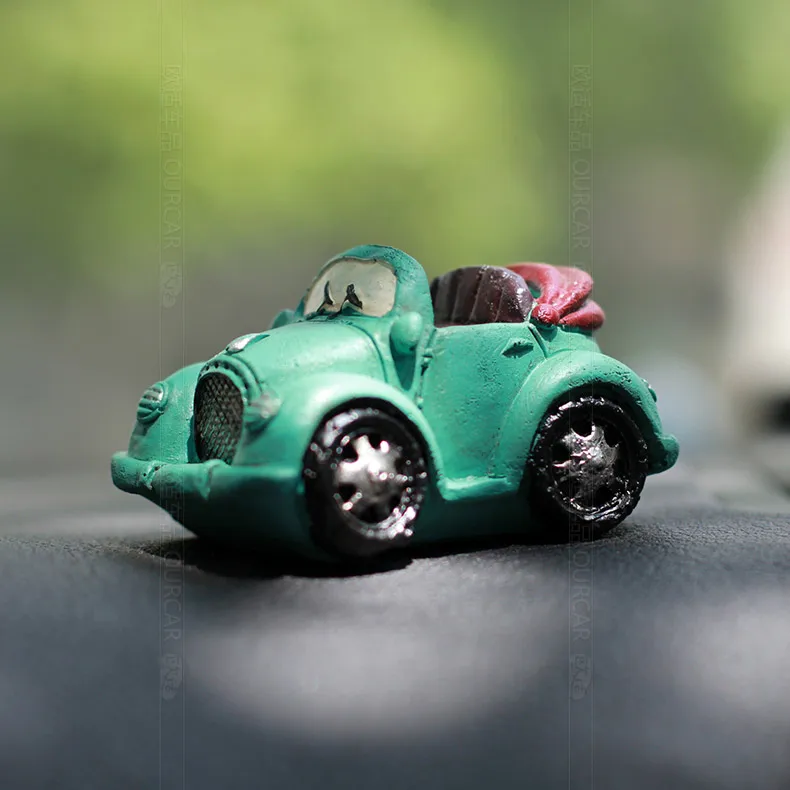 1pcs Cute Car Interior Ornaments Retro Mini Cars Adornment Small Car Decoration Accessories Cute Gifts for Boy Small Model Car
1pcs Cute Car Interior Ornaments Retro Mini Cars Adornment Small Car Decoration Accessories Cute Gifts for Boy Small Model Car
