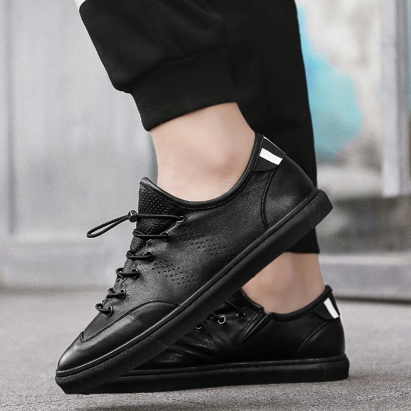 Genuine Leather Men Shoes outdoor summer breathable Soft Moccasins Loafers Fashion Brand Men Flats Comfy Driving Shoes L5
Genuine Leather Men Shoes outdoor summer breathable Soft Moccasins Loafers Fashion Brand Men Flats Comfy Driving Shoes L5