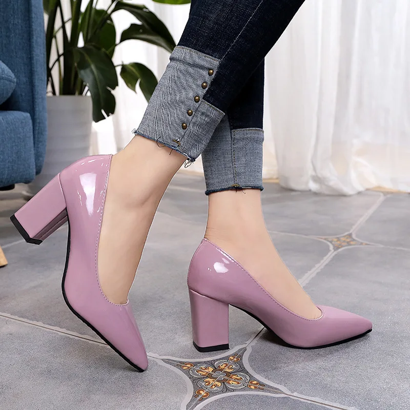 New Women Pumps Black High heels 7.5cm Lady Patent leather Thick with Autumn Pointed Single Shoes Female Sandals Big 33-43
New Women Pumps Black High heels 7.5cm Lady Patent leather Thick with Autumn Pointed Single Shoes Female Sandals Big 33-43