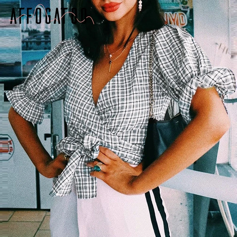 Affogatoo Sexy v-neck plaid wrap summer blouse women shirt Elegant puff sleeve bow tie female top High waist ladies party tops
Affogatoo Sexy v-neck plaid wrap summer blouse women shirt Elegant puff sleeve bow tie female top High waist ladies party tops