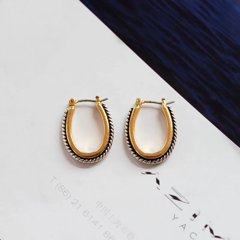Vintage Simple U Shape Geometric Open Hoops Earrings Ladies Twist Round Retro Gold Circle Earrings For Women Party Gift Brincos
Vintage Simple U Shape Geometric Open Hoops Earrings Ladies Twist Round Retro Gold Circle Earrings For Women Party Gift Brincos
