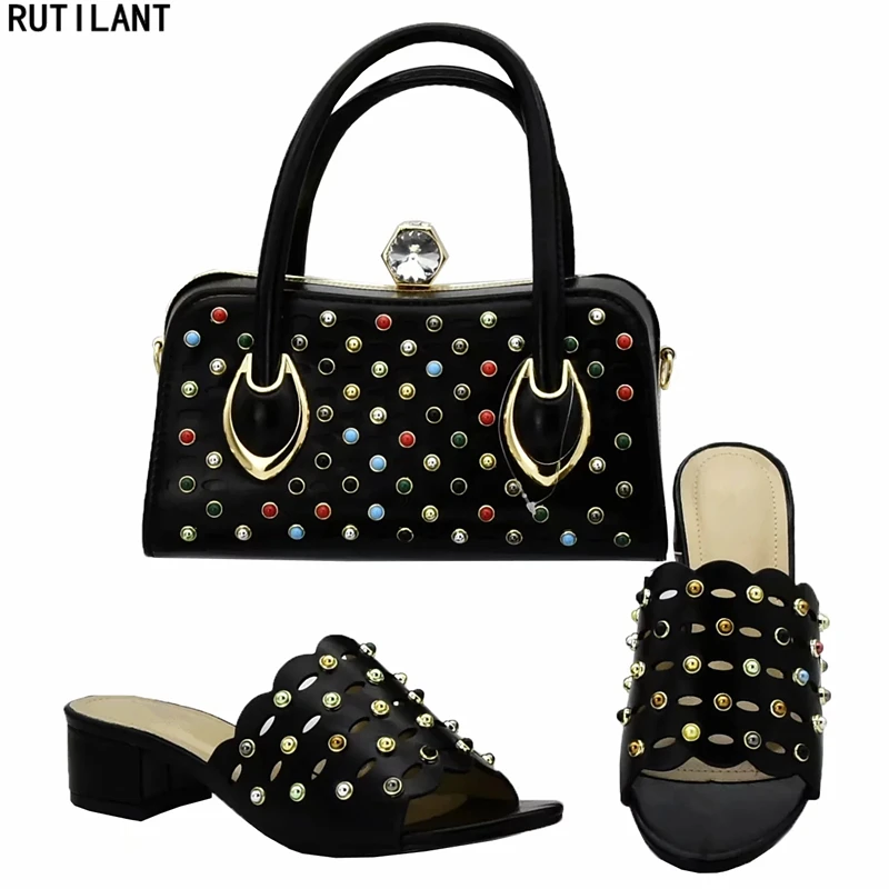 2019 Italian Shoes and Bags Set Nigerian Women Shoes and Bag Set for Party In Women African Shoes and Matching Bags High Quality
2019 Italian Shoes and Bags Set Nigerian Women Shoes and Bag Set for Party In Women African Shoes and Matching Bags High Quality