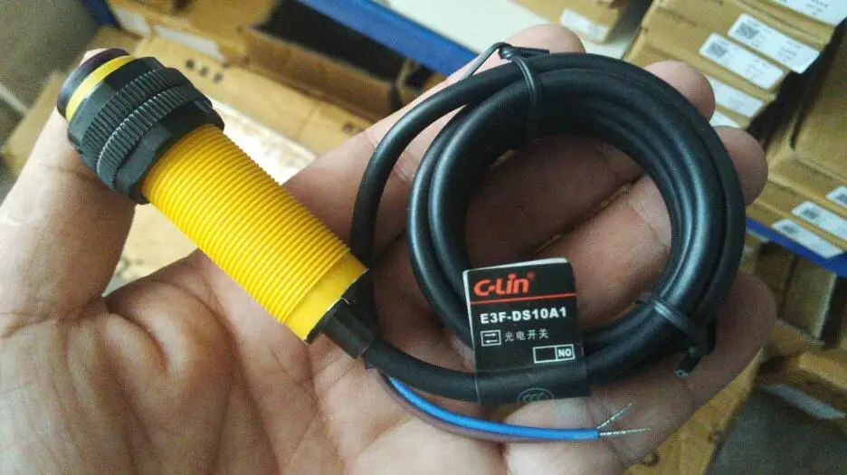 Brand new original authentic C-Lin E3F-DS10A1 AC two-wire normally open diffuse reflection type photoelectric switch
Brand new original authentic C-Lin E3F-DS10A1 AC two-wire normally open diffuse reflection type photoelectric switch