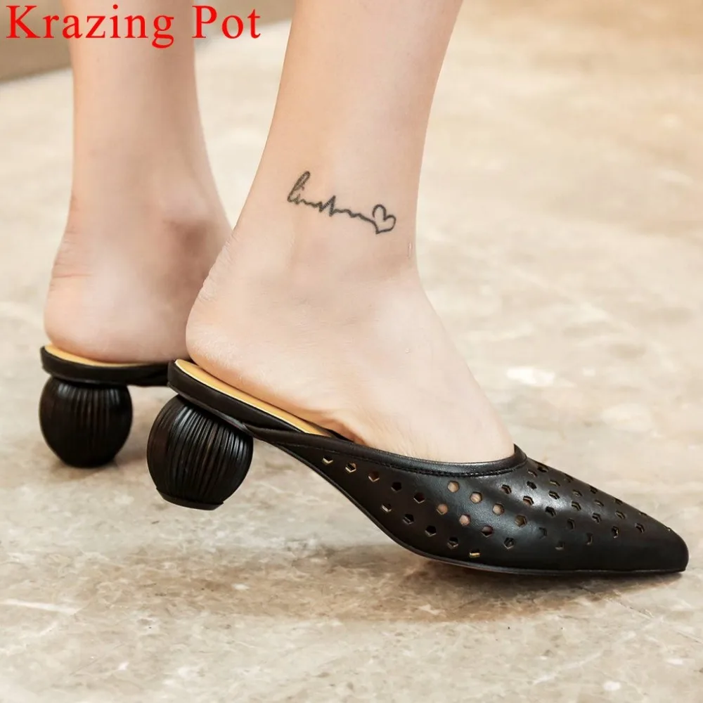 Large size art design strange style med heels slip on mules pointed toe breathable holes studded clubwear summer women pumps L19
Large size art design strange style med heels slip on mules pointed toe breathable holes studded clubwear summer women pumps L19