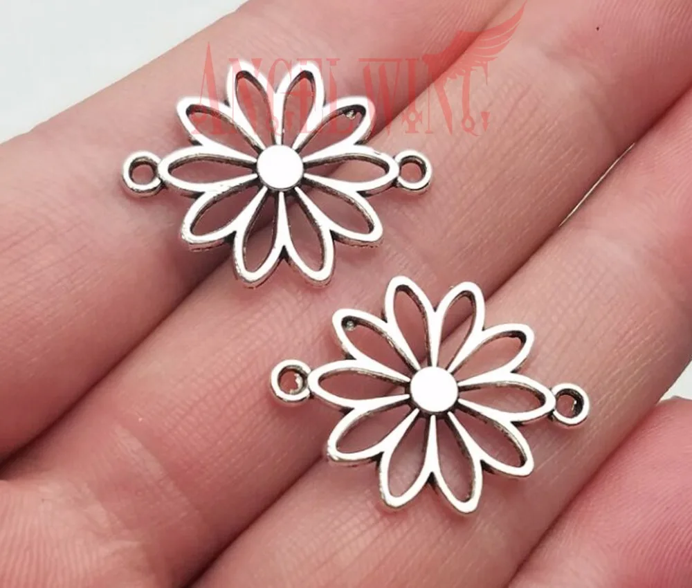 40pcs/lot--25x19mm, flower cham,Antique silver plated Flower Connector charms ,DIY supplies, Jewelry accessories
40pcs/lot--25x19mm, flower cham,Antique silver plated Flower Connector charms ,DIY supplies, Jewelry accessories