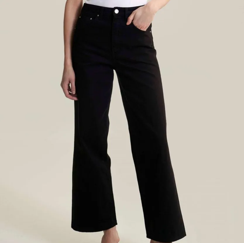 Flair denim black rinse High Waist Wide leg Cropped Jeans Trousers Woman HIGH QUALITY PANTS
Flair denim black rinse High Waist Wide leg Cropped Jeans Trousers Woman HIGH QUALITY PANTS