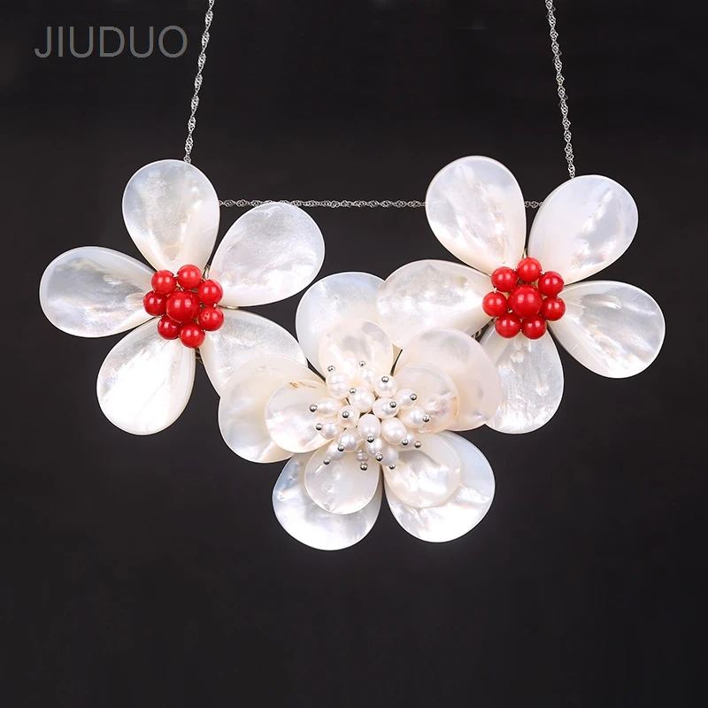 Simple lady's big flower pendant necklace shell necklaces with pearl Dazzling jewelry design factory direct special package mail
Simple lady's big flower pendant necklace shell necklaces with pearl Dazzling jewelry design factory direct special package mail