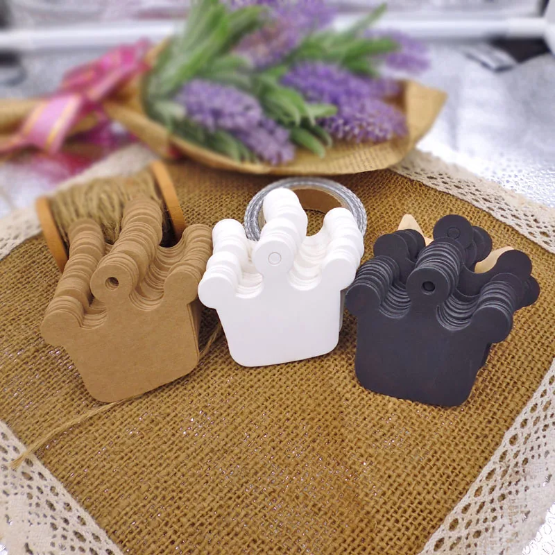 300pcs Crown White Black Kraft Blank Hang Tag, Party Gift Tag Paper Cards ( Hemp String included ) 5.5x6cm
300pcs Crown White Black Kraft Blank Hang Tag, Party Gift Tag Paper Cards ( Hemp String included ) 5.5x6cm
