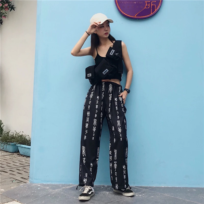 Trend Hip Hop Harajuku Pants Fashion Chinese Characters Printed Loose Wide Leg Pants Women Elastic Waist Casual Retro Trousers
Trend Hip Hop Harajuku Pants Fashion Chinese Characters Printed Loose Wide Leg Pants Women Elastic Waist Casual Retro Trousers