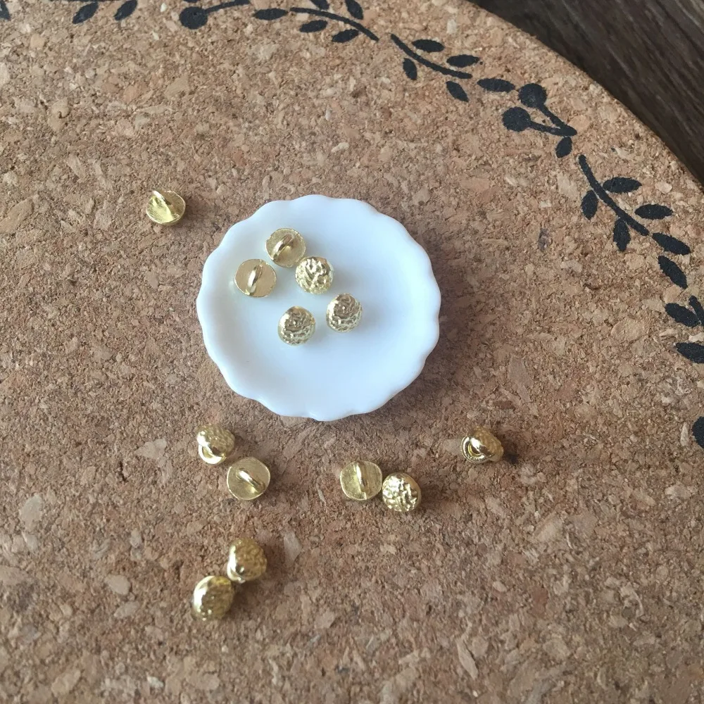 BJD doll clothes mini horn button metal alloy fitting multi-function can be used for windbreaker coat and other doll
BJD doll clothes mini horn button metal alloy fitting multi-function can be used for windbreaker coat and other doll