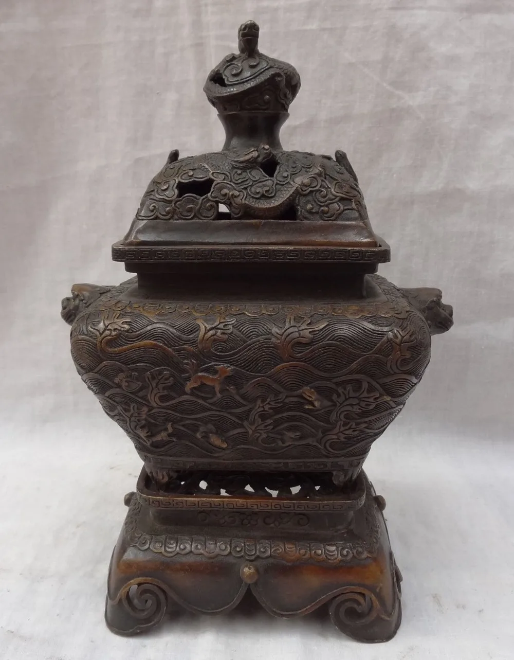 003584 10" Folk Tibet Bronze Dragon Lion Head Statue Buddhist Incense Burner Censer
003584 10" Folk Tibet Bronze Dragon Lion Head Statue Buddhist Incense Burner Censer