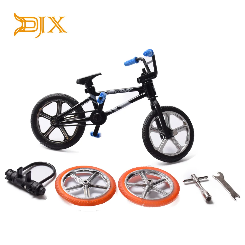 Decor Accessories Mini Mountain Bike Model Toys for 1/10 Traxxas TRX-4 AXIAL SCX10 D90 D110 CC10
Decor Accessories Mini Mountain Bike Model Toys for 1/10 Traxxas TRX-4 AXIAL SCX10 D90 D110 CC10