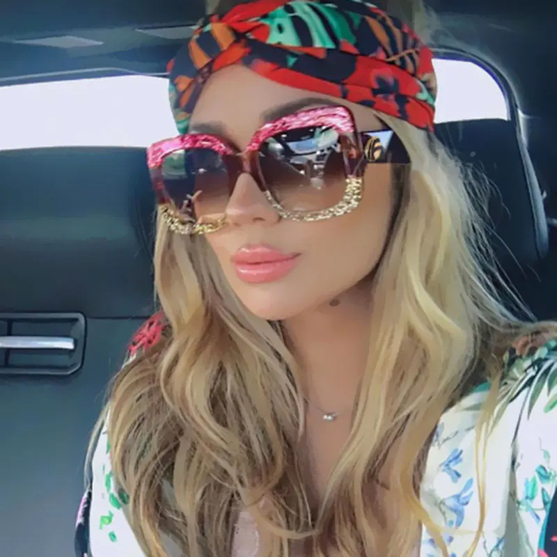 New Arrival Women Square Luxury Sunglasses Oversize rayed Unique Clear Female Sun Glass Eyeglasses Big 2018 bling Brand Designer
New Arrival Women Square Luxury Sunglasses Oversize rayed Unique Clear Female Sun Glass Eyeglasses Big 2018 bling Brand Designer
