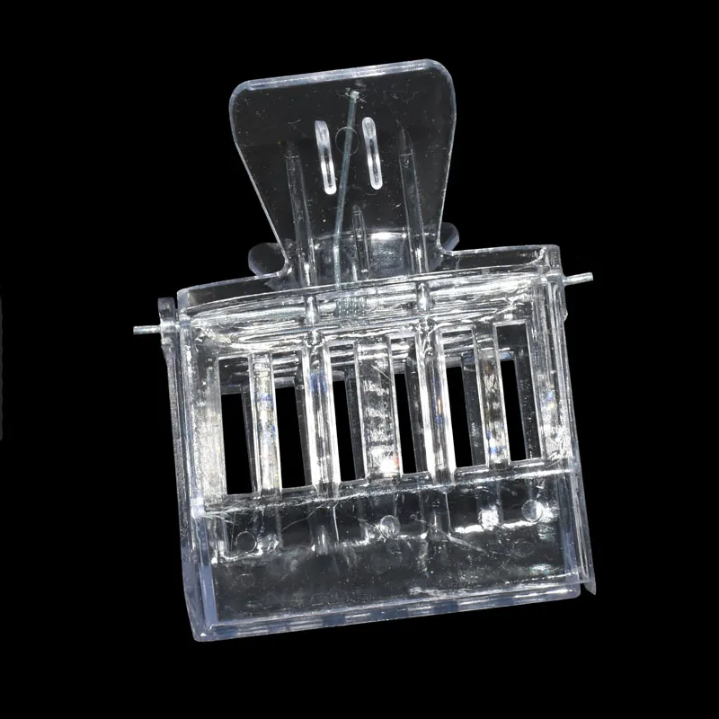 2 pcs Queen Bee Catcher Clip Bee Cage Beehive Honey Beekeeping Queen Cage Beekeeping Tools
2 pcs Queen Bee Catcher Clip Bee Cage Beehive Honey Beekeeping Queen Cage Beekeeping Tools