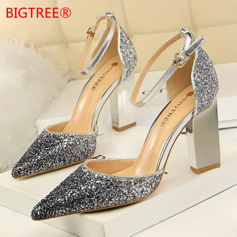 Women Pumps Extrem Sexy Square High Heels Women Shoes Thin Heels Female Shoes Wedding Shoes Ladies Shoes sandals.
Women Pumps Extrem Sexy Square High Heels Women Shoes Thin Heels Female Shoes Wedding Shoes Ladies Shoes sandals.