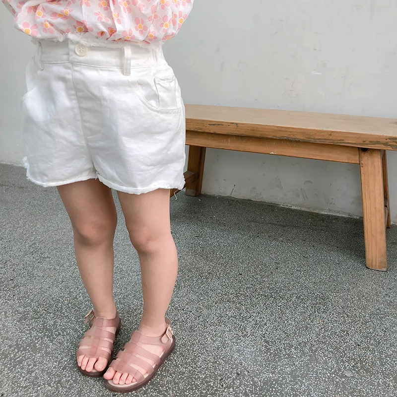 2019 Summer New Arrival korean style cotton pure color all-match hot short pants with buttons for fashion cute sweet baby girls
2019 Summer New Arrival korean style cotton pure color all-match hot short pants with buttons for fashion cute sweet baby girls