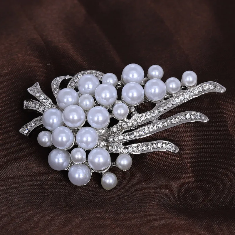 Fashionable Large Banquet Brooches For Women Girls Elegant Simpulated Pearl Flower Lapel Pins Brooch Dress Party Jewelry
Fashionable Large Banquet Brooches For Women Girls Elegant Simpulated Pearl Flower Lapel Pins Brooch Dress Party Jewelry