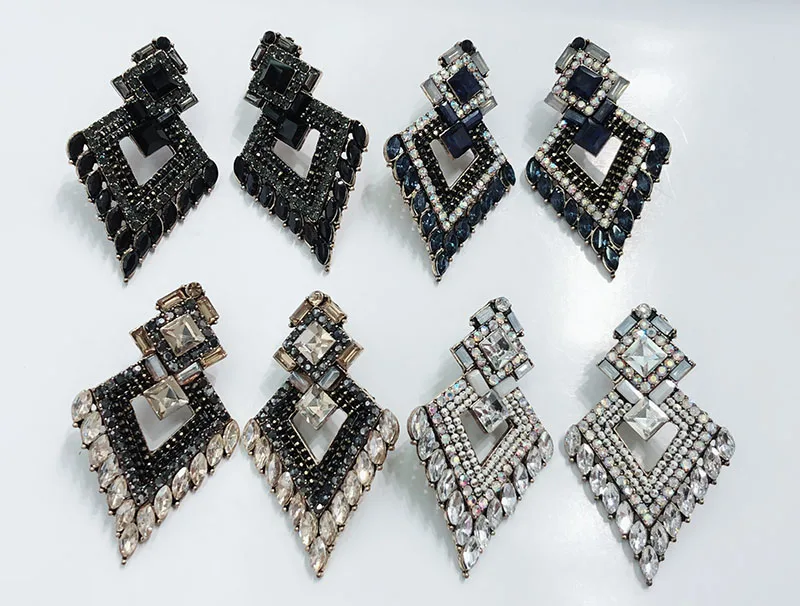 YaYi Jewelry New Multi Glass Rhinestone Dangle Crystal Earring Women's Fashion Ancient Silver Color Gem Brand Earrings Gift
YaYi Jewelry New Multi Glass Rhinestone Dangle Crystal Earring Women's Fashion Ancient Silver Color Gem Brand Earrings Gift
