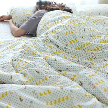 100% Cotton Japan Cartoon Character Reactive Printing Twill 4 pcs 3pc Duck Printed Bedding Set Duvet Cover Set Without Comforter
100% Cotton Japan Cartoon Character Reactive Printing Twill 4 pcs 3pc Duck Printed Bedding Set Duvet Cover Set Without Comforter