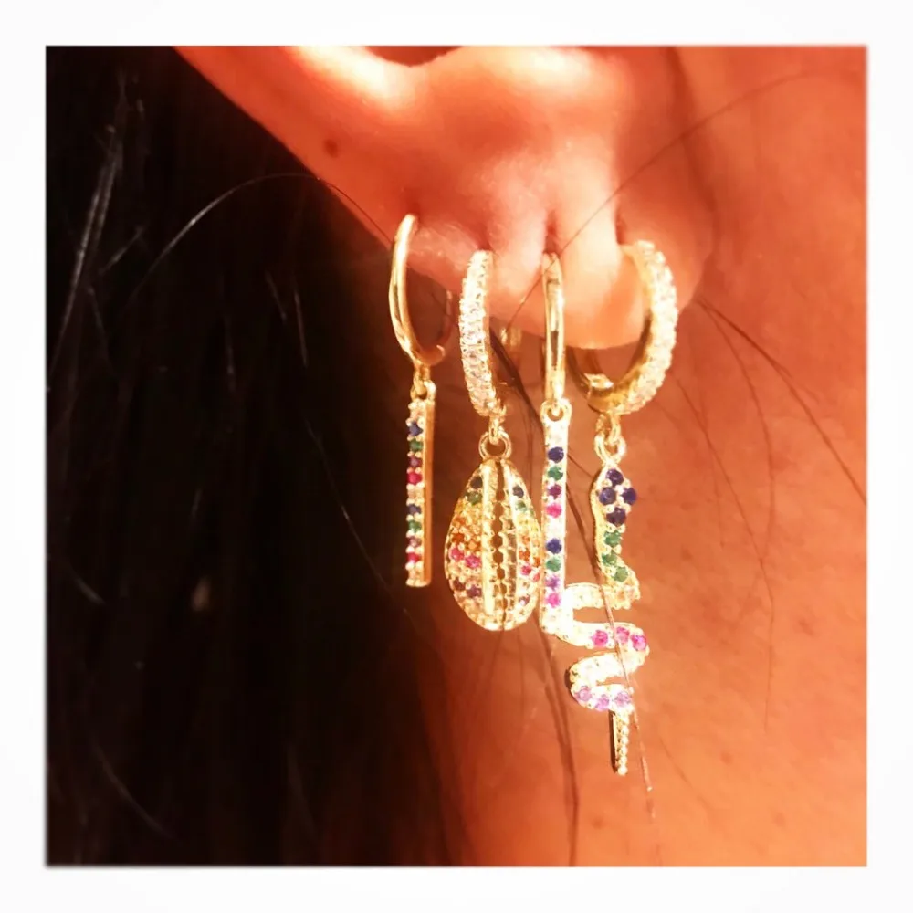 2019 Summer style Gold color sea shell paved colorful rainbow white cz bracelet for girl women cute lovely fashion charm jewelry
2019 Summer style Gold color sea shell paved colorful rainbow white cz bracelet for girl women cute lovely fashion charm jewelry