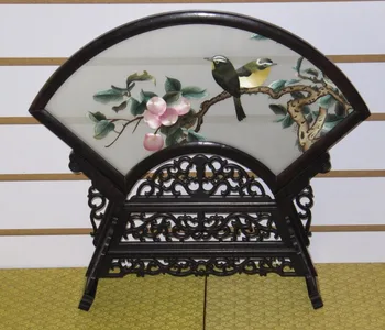 Exquisite Chinese double-sided hand embroidery art flowers and birds table screen home decor
Exquisite Chinese double-sided hand embroidery art flowers and birds table screen home decor