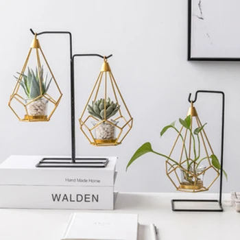 Modern Lantern Wedding Candlestick Metal Gold Romantic Large Candle Holder Light Porta Velas Candles Home Decoration 50ZT0017
Modern Lantern Wedding Candlestick Metal Gold Romantic Large Candle Holder Light Porta Velas Candles Home Decoration 50ZT0017