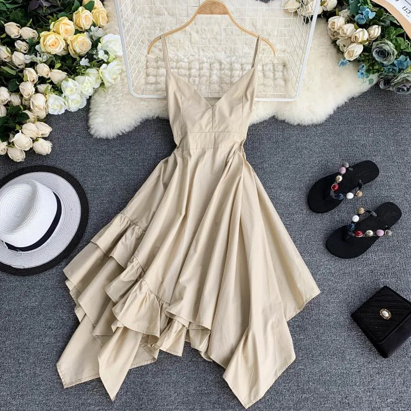 solid color V-neck sling high waist was thin beach ladies swimming dress sexy backless summer new irregular skirt beach skirt
solid color V-neck sling high waist was thin beach ladies swimming dress sexy backless summer new irregular skirt beach skirt
