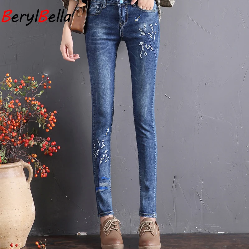 New Fashion Wholesale Woman's Denim Pencil Pants Sexy Embroidery Brand Stretch Jeans Ladies High Waist Jeans Femme Beryl Bella
New Fashion Wholesale Woman's Denim Pencil Pants Sexy Embroidery Brand Stretch Jeans Ladies High Waist Jeans Femme Beryl Bella