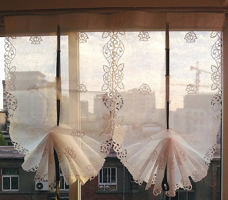 Exquisite openwork embroidered flowers curtains, Roman blinds, bamboo textures, polyester yarn curtain.
Exquisite openwork embroidered flowers curtains, Roman blinds, bamboo textures, polyester yarn curtain.