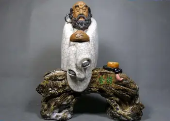 12" China handmade Porcelain sculpture be willing to part with Dharma Statue 
12" China handmade Porcelain sculpture be willing to part with Dharma Statue