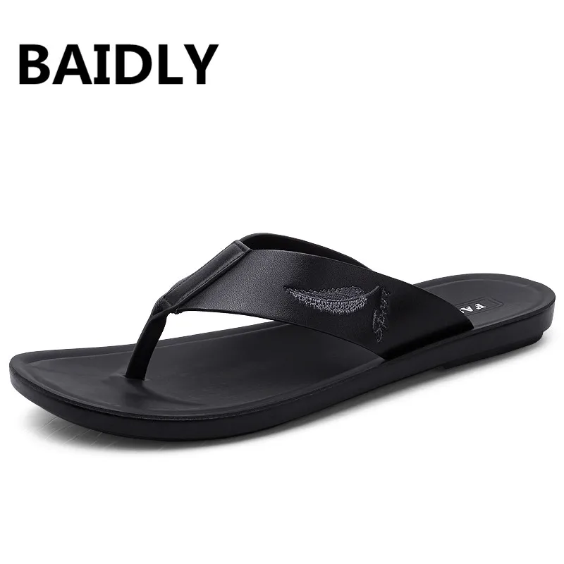 Summer Men Slippers Fashion Mens Flip Flops Trendy Anti-slip Leather Men Casual Shoes Classic Massage Beach Slippers
Summer Men Slippers Fashion Mens Flip Flops Trendy Anti-slip Leather Men Casual Shoes Classic Massage Beach Slippers