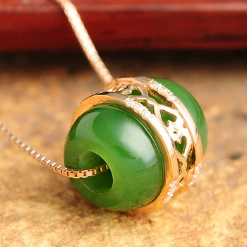 Small cute transshipment bead children pendant 18K gold inlaid jasper road through pendant and Hetian Jade
Small cute transshipment bead children pendant 18K gold inlaid jasper road through pendant and Hetian Jade