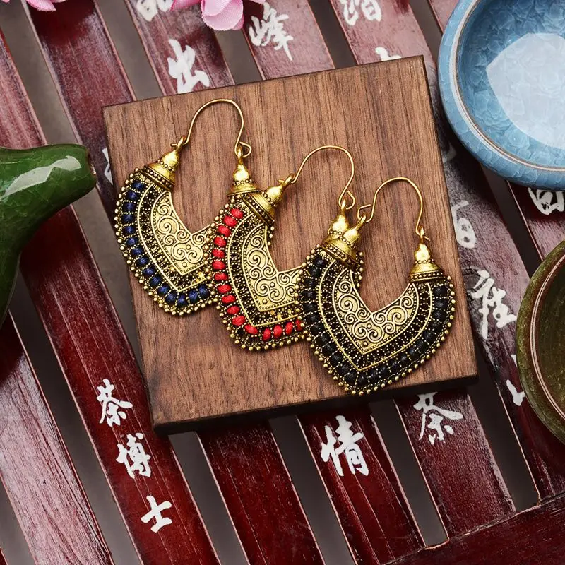 DOUVEI 2019 Newest Vintag Ethnic Heart Dangles Earrings For Women Bohemian Style Indian Earrings Brincos De Festa HXE047
DOUVEI 2019 Newest Vintag Ethnic Heart Dangles Earrings For Women Bohemian Style Indian Earrings Brincos De Festa HXE047
