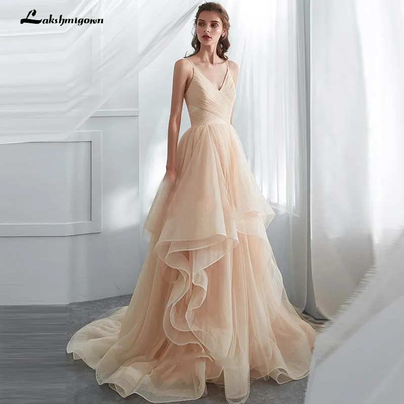 Romantic Spaghetti Straps Champagne Puffy Long Ruffled Soft Tulle Ball Gown Wedding Dress Bridal Dresses Vestido De Noiva
Romantic Spaghetti Straps Champagne Puffy Long Ruffled Soft Tulle Ball Gown Wedding Dress Bridal Dresses Vestido De Noiva