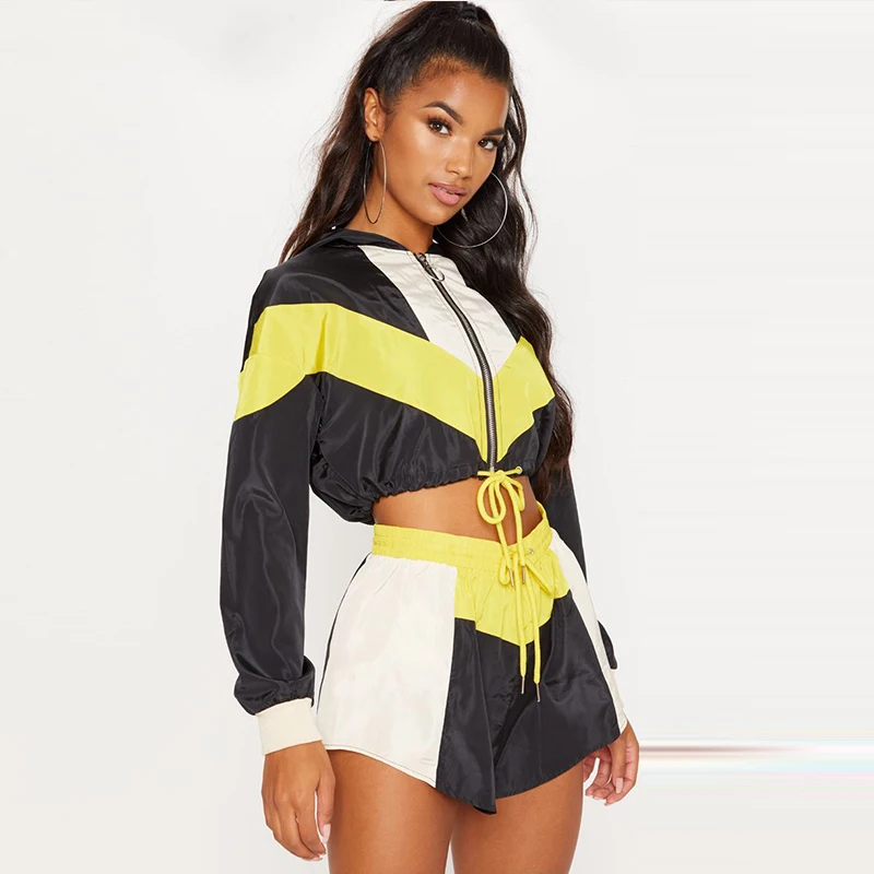 2 TWO PIECE SET Shorts Women Tracksuit Hoodie Patchwork Crop Top Long Sleeve Jacket Sweat Suit Sexy Club Matching Plus Size chic
2 TWO PIECE SET Shorts Women Tracksuit Hoodie Patchwork Crop Top Long Sleeve Jacket Sweat Suit Sexy Club Matching Plus Size chic