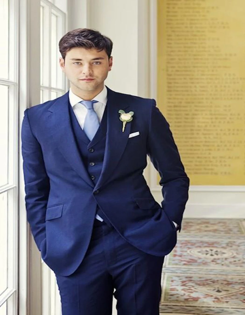 Blue Men Suits For Wedding Notched Lapel One Button Grooms Tuxedos Three Piece Men Suits Groomsmen Suit (jacket+pants+vest+tie)
Blue Men Suits For Wedding Notched Lapel One Button Grooms Tuxedos Three Piece Men Suits Groomsmen Suit (jacket+pants+vest+tie)
