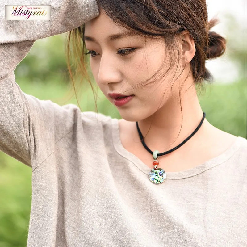 FREE SHIPPPING Original Cool Abalone Shell Pendant Doling Jaade Adjustable Short Choker Sweater Necklace Quality Ethnic Jewelry
FREE SHIPPPING Original Cool Abalone Shell Pendant Doling Jaade Adjustable Short Choker Sweater Necklace Quality Ethnic Jewelry