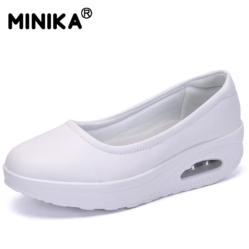 Women Slip On Walking Shoes Lightweight Outdoor Sneakers Casual Autumn Platform Shoes Pu Leather White Shoes Plus Size 42
Women Slip On Walking Shoes Lightweight Outdoor Sneakers Casual Autumn Platform Shoes Pu Leather White Shoes Plus Size 42