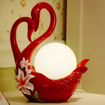 Creative Resin Modern Table Lamp Practical Bedroom Bedside Glass Table Lamp Personality Swan Table Lamp Wedding Gift Desk Light
Creative Resin Modern Table Lamp Practical Bedroom Bedside Glass Table Lamp Personality Swan Table Lamp Wedding Gift Desk Light
